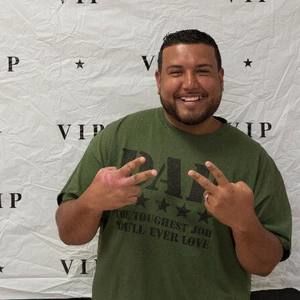 Meet your Posher, Ray